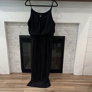 Love Cameron Black pleated texture Sleeveless Dress
